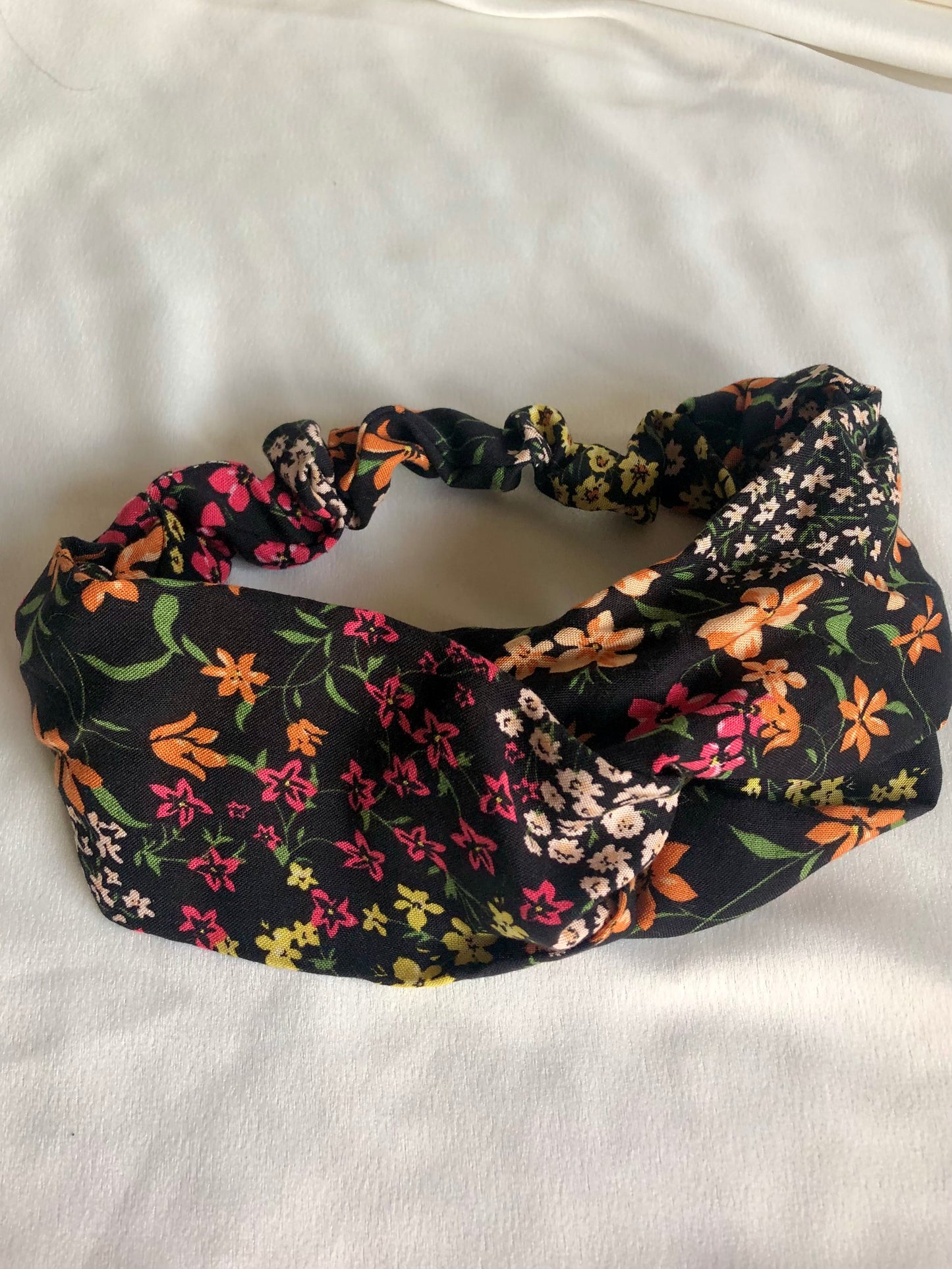 Bellini ditsy floral Stretch Headband