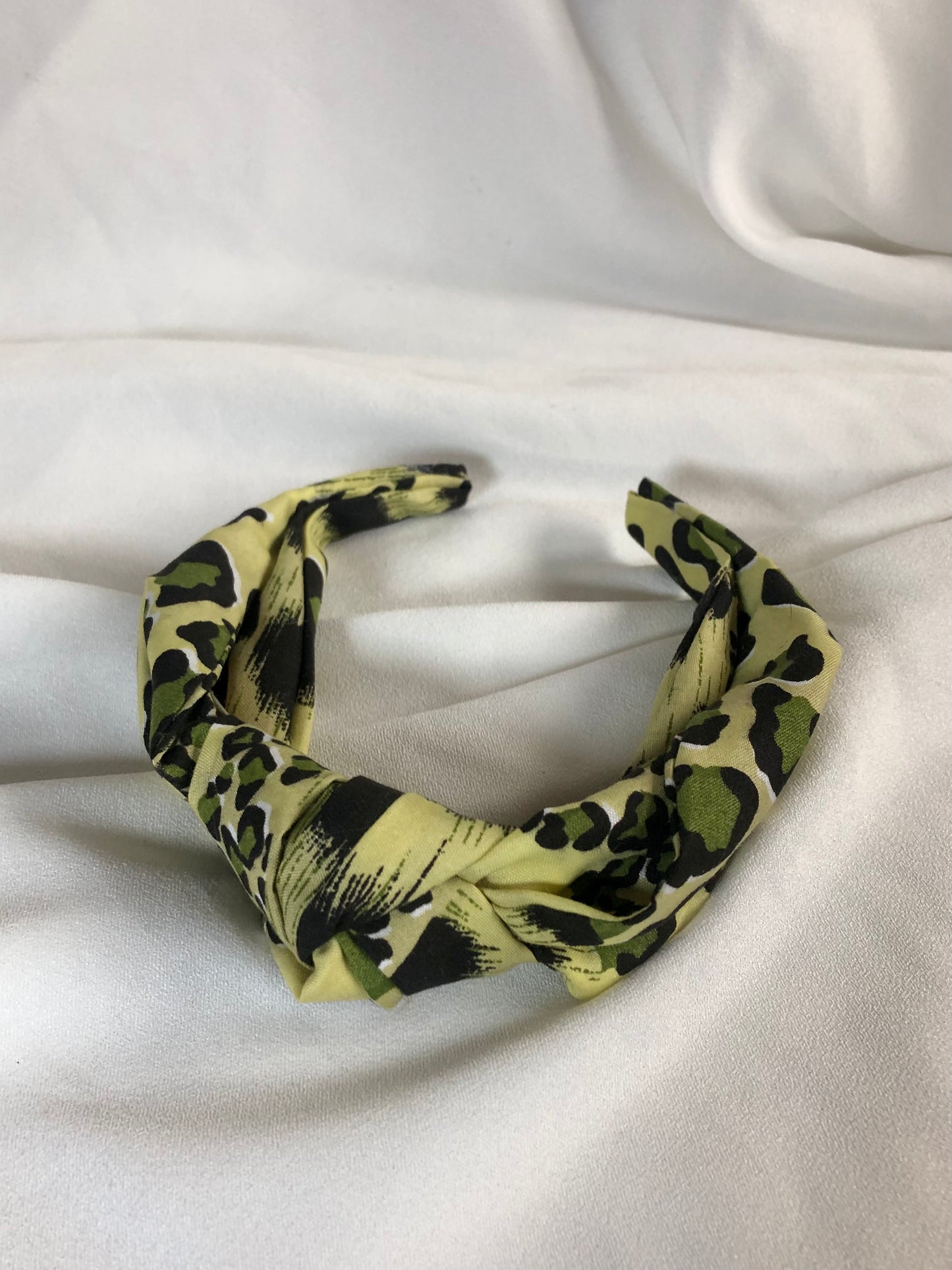 Pale Green Leopard Classic Hair Band - deadstock - ssf