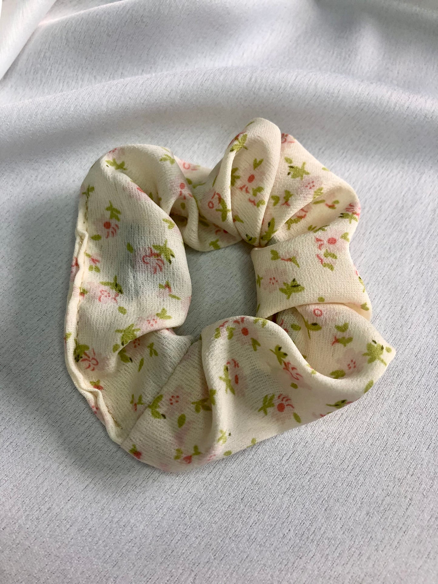 Patsy floral Chiffon scrunchie - mini